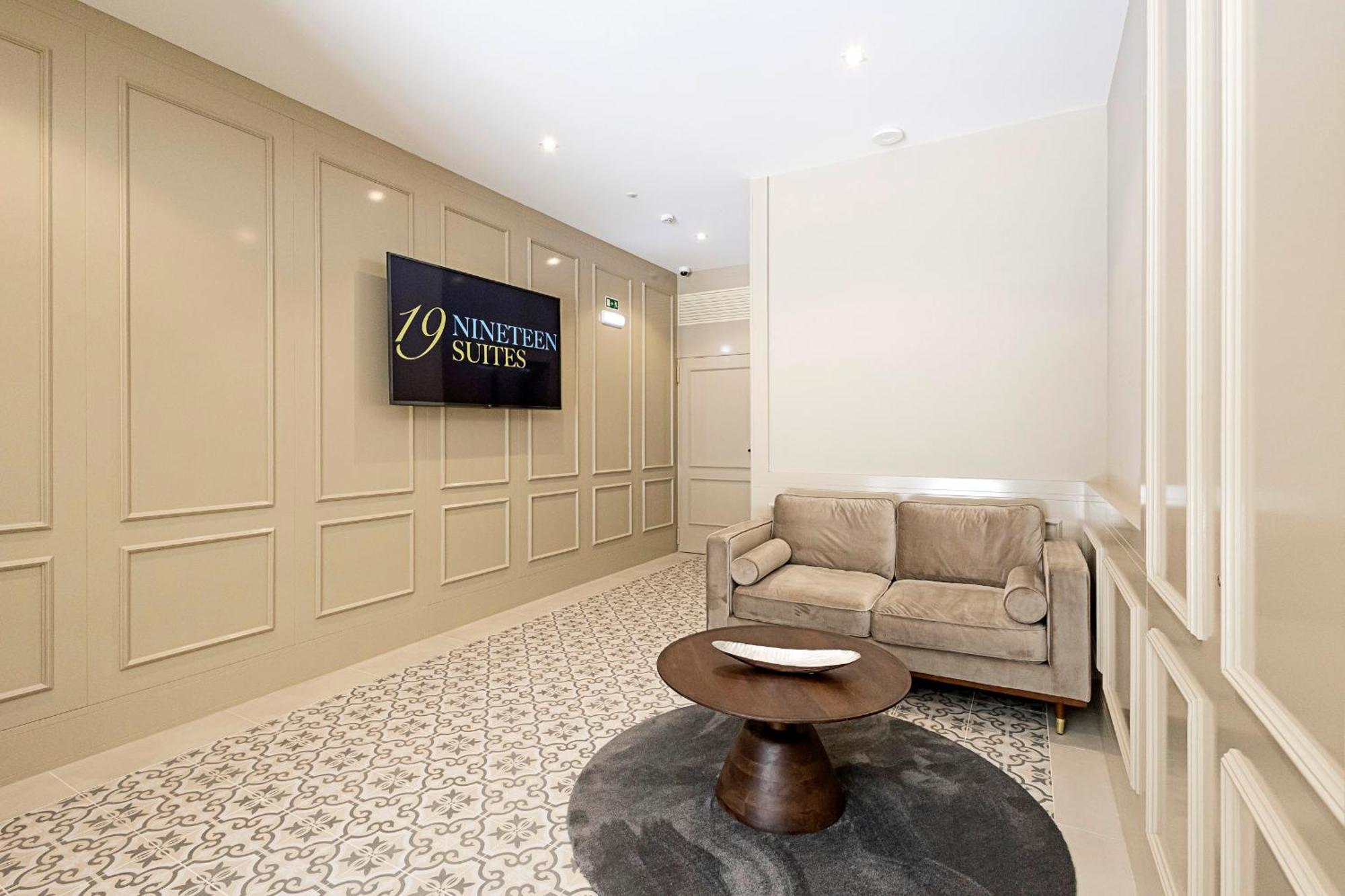 19 Nineteen Suites - Espinho Espinho  Buitenkant foto